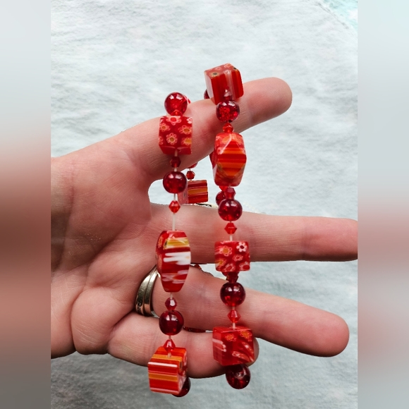 Vintage Shades of Red Beaded Stretch Bracelets, Lot Of Two, EsMar, NWT - Picture 8 of 11